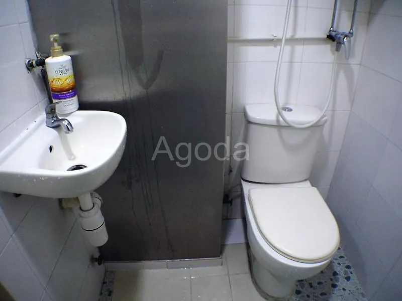 Loi Loi Guest House Hong Kong