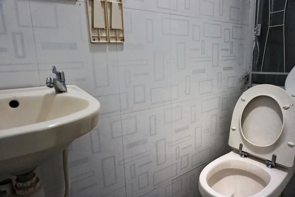 Loi Loi Guest House Hong Kong