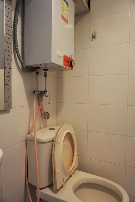 Loi Loi Guest House Hong Kong